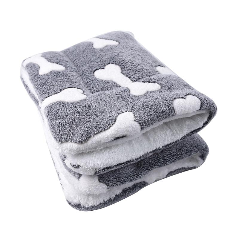 Lisslune | Plush Coral Velvet Pet Blanket - Ultimate Comfort for Dogs and Cats
