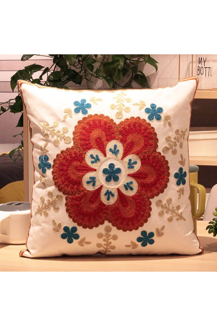 Lisslune | Flower Accent Cushion