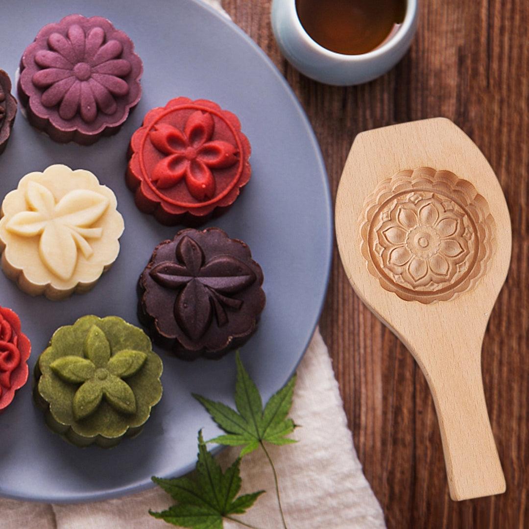 Lisslune | Wooden Cute Pastry Bake Master Baking Mold