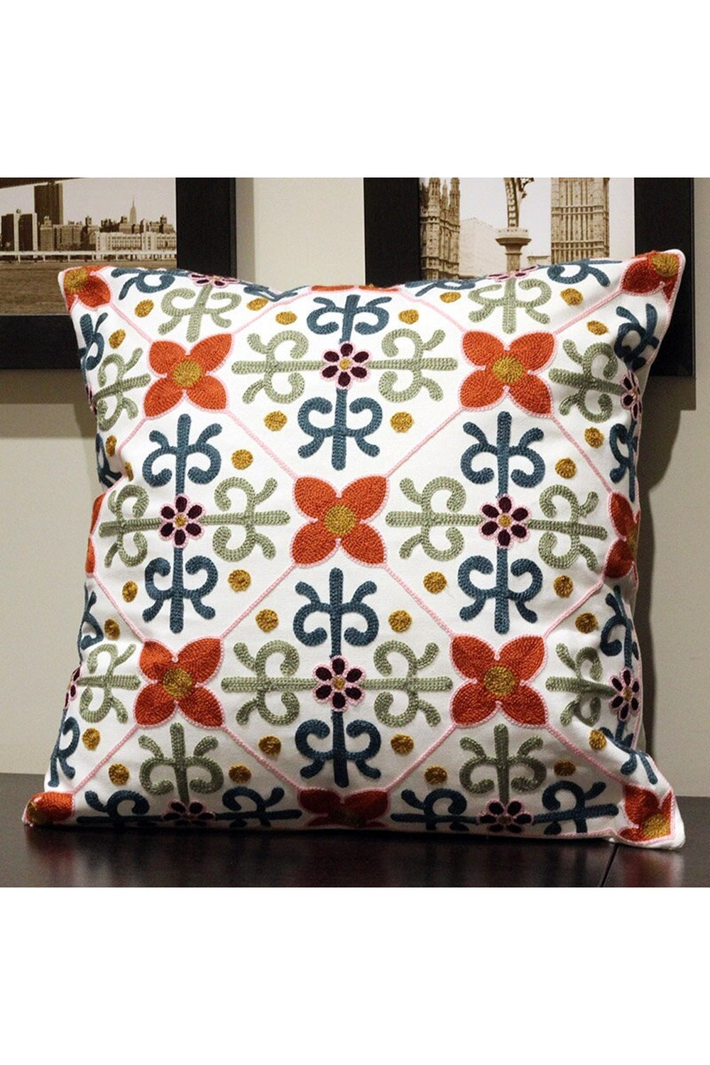Lisslune | Flower Accent Cushion