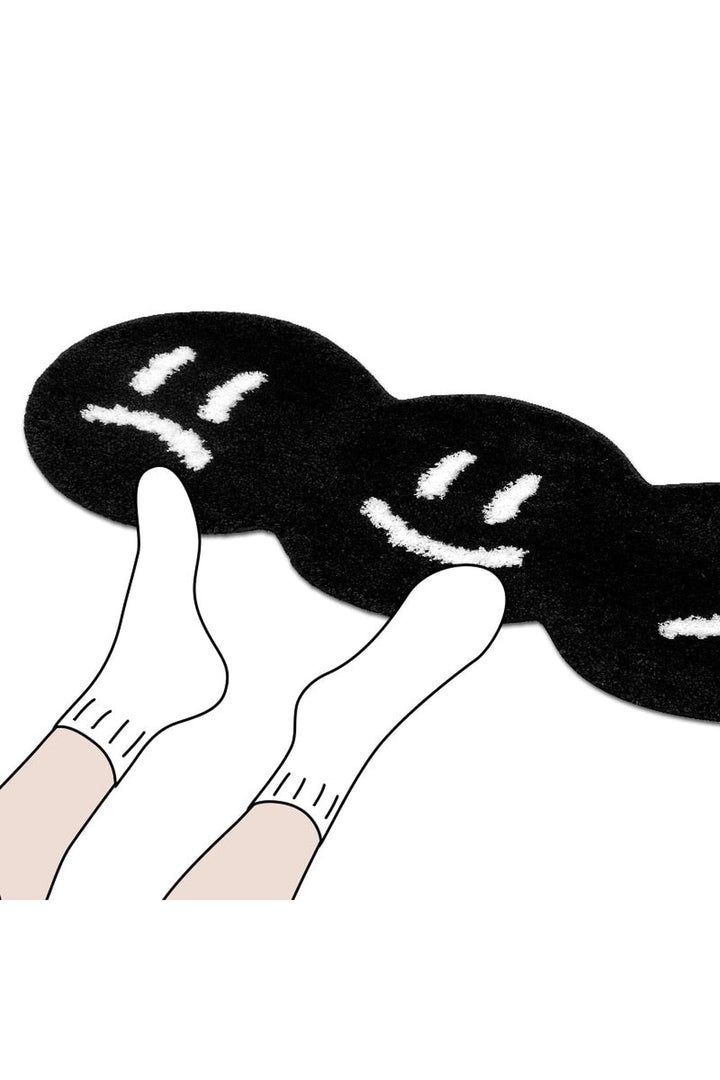 Lisslune | Black Carpet Design