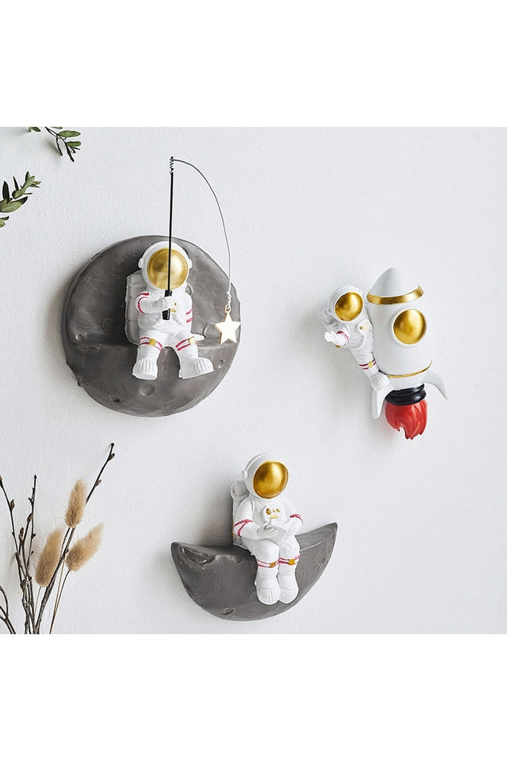 Lisslune | Astronaut Wall Art