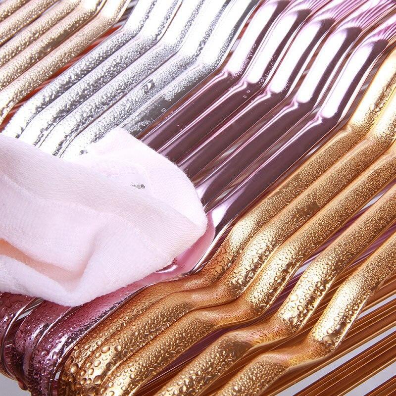 Lisslune | Vibrant 10-Pack Aluminum Alloy Hangers with Non-Slip Grip for Stylish Closet Organization