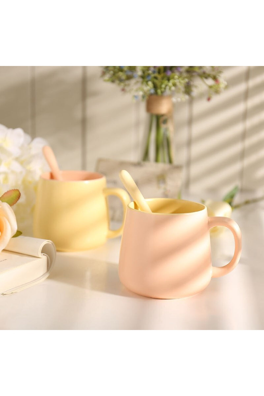 Lisslune | Ceramic mug with lid