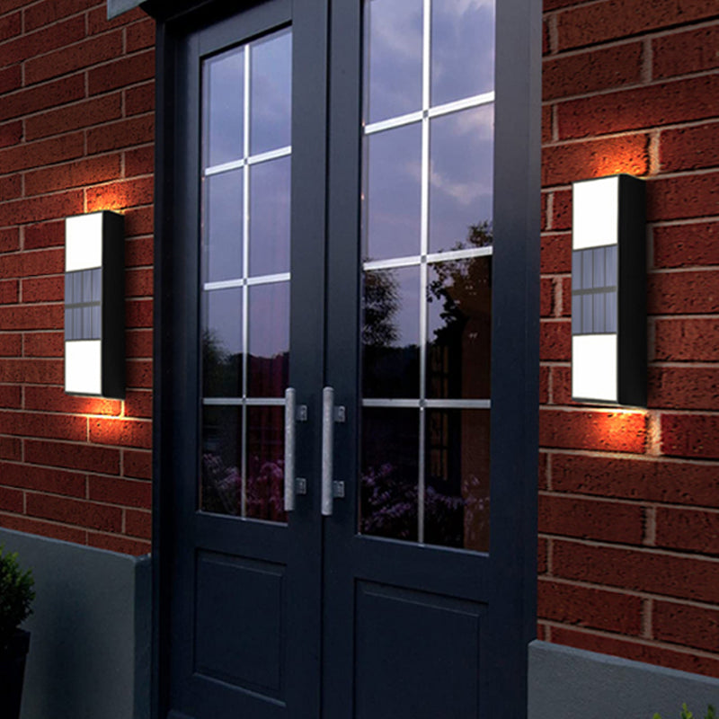 Lisslune | SunFence - Efficient Solar Garden Lamp