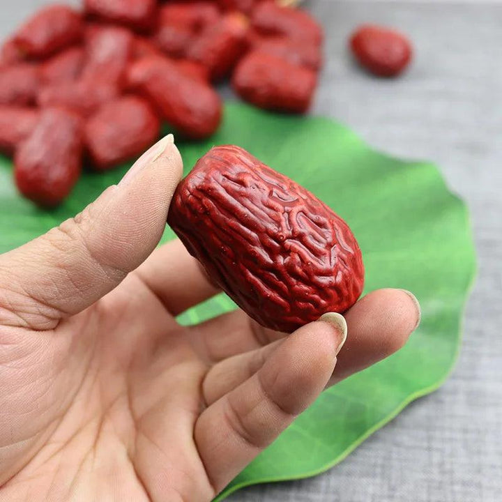Lisslune | Set of 10 lifelike, artificial, dried jujube decorative elements for home and event designs