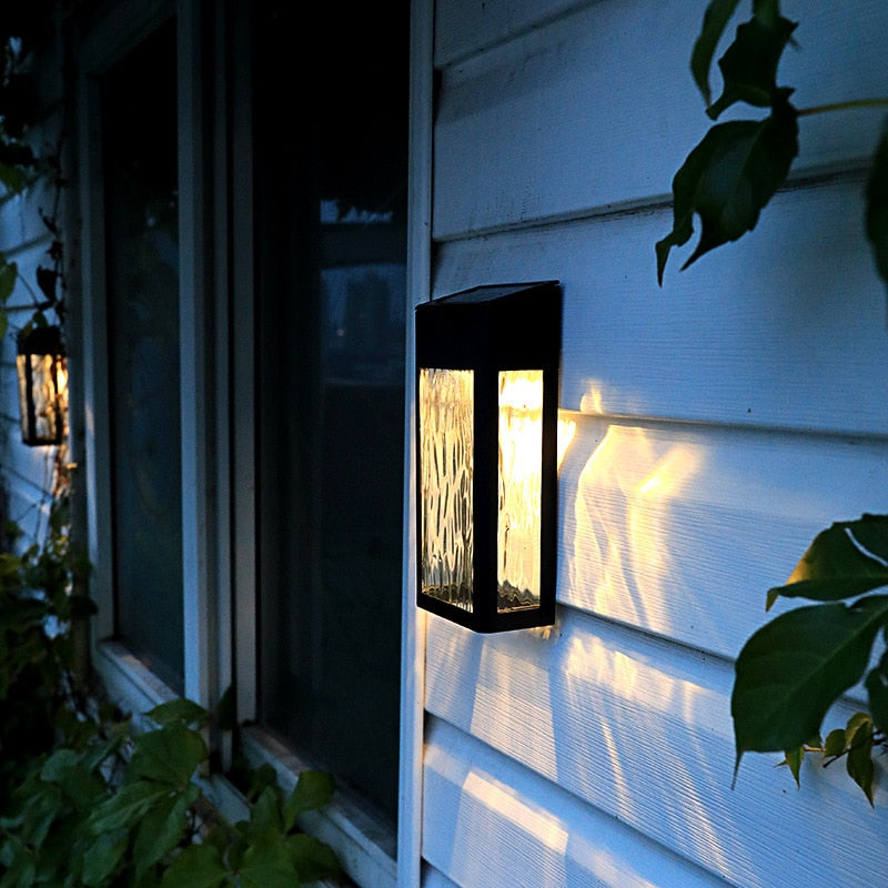 Lisslune | SolarBurst – Outdoor Wall Lamp with Solar Energy