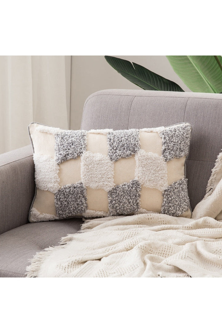 Lisslune | tufted cushion cover