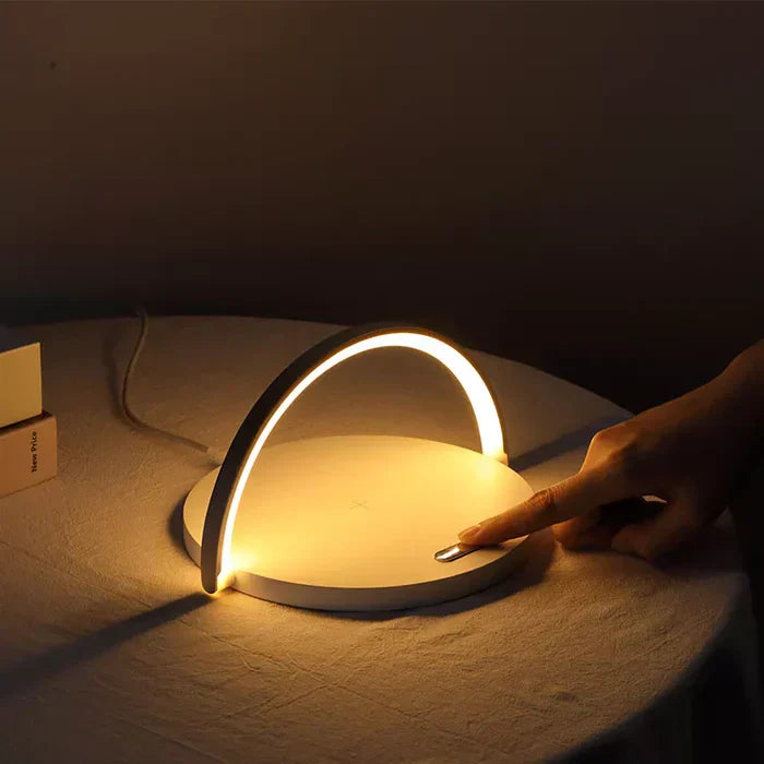 Lisslune | 3-in-1 wireless charger, phone holder and LED lamp