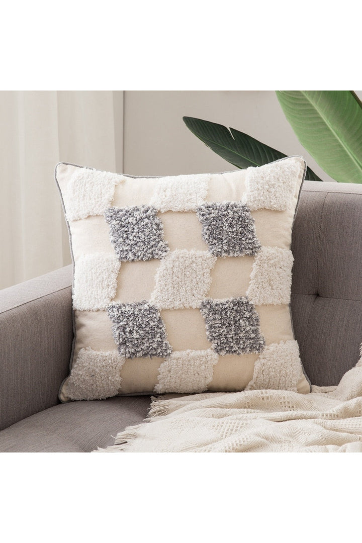 Lisslune | tufted cushion cover