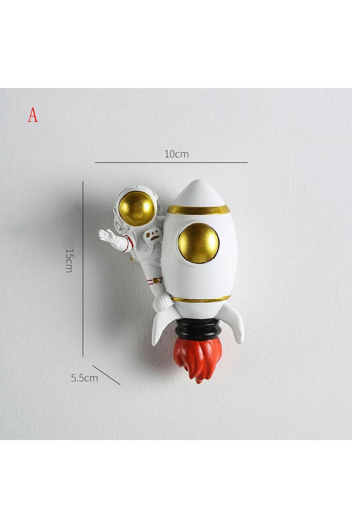 Lisslune | Astronaut Wall Art