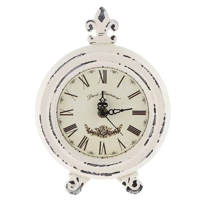 Lisslune | VintageCharm - Elegant border with Roman numerals
