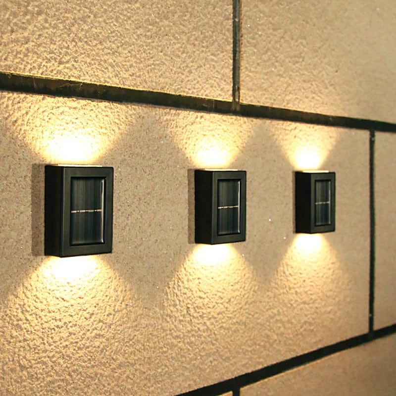 Lisslune | Solar-powered terrace wall light