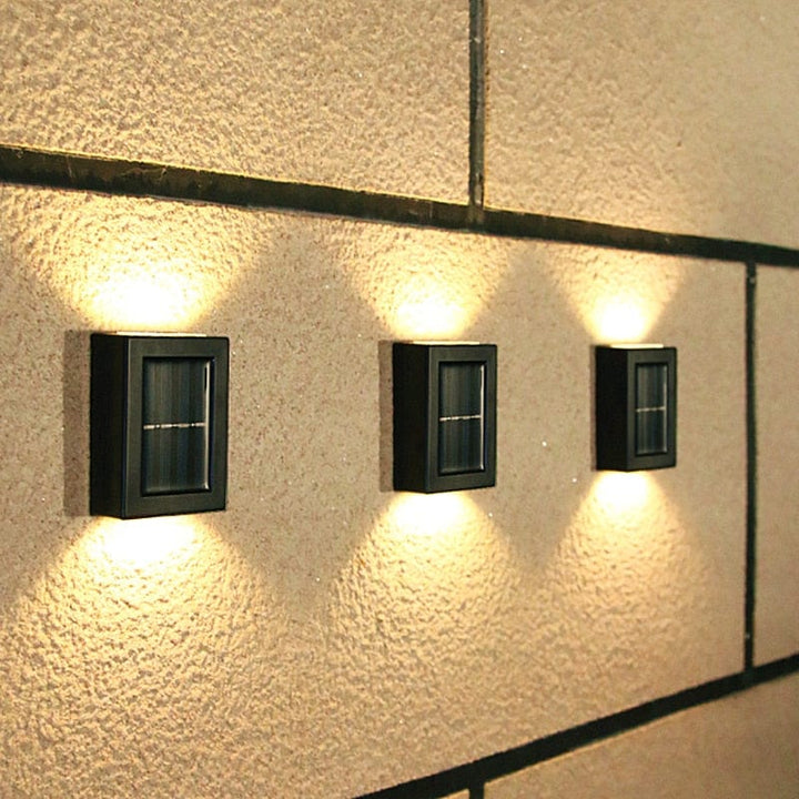 Lisslune | Solar-powered terrace wall light