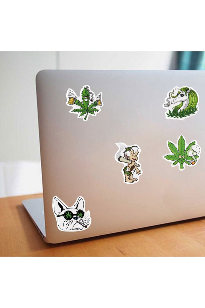 Lisslune | Trippy-leaves sticker