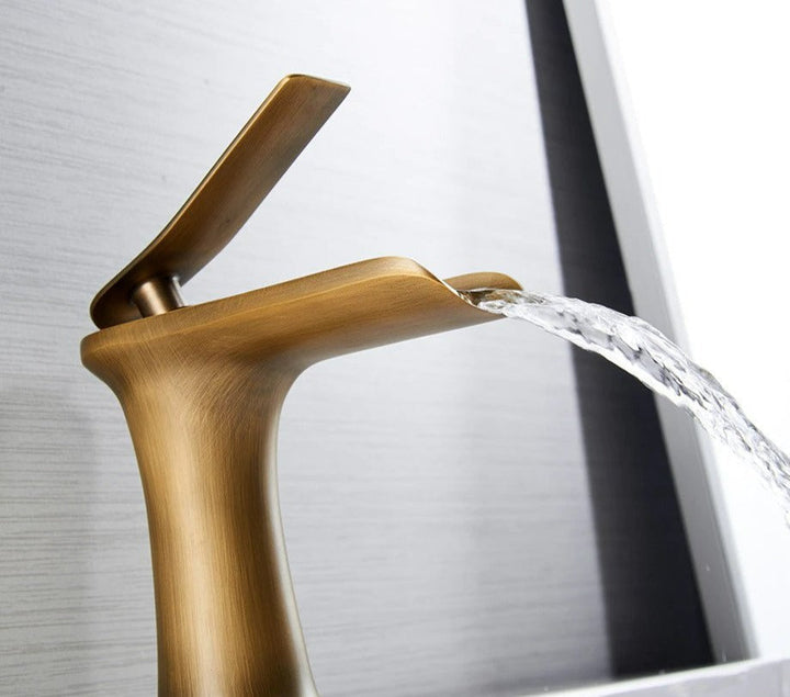 Lisslune | Modern Waterfall Bathroom Tap – Stylish Design & Elegant Water Flow