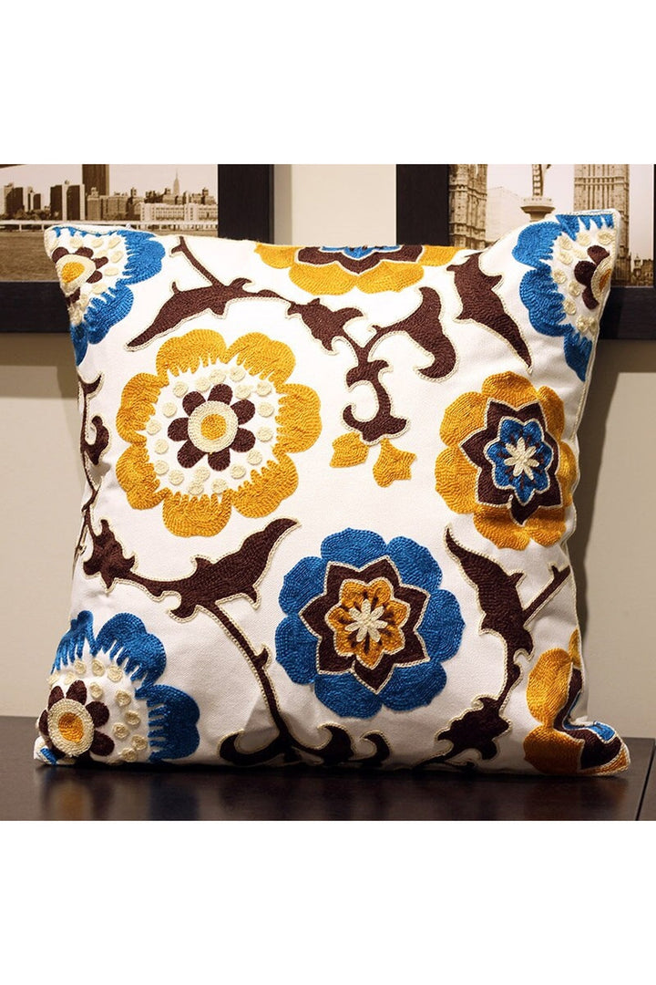Lisslune | Flower Accent Cushion