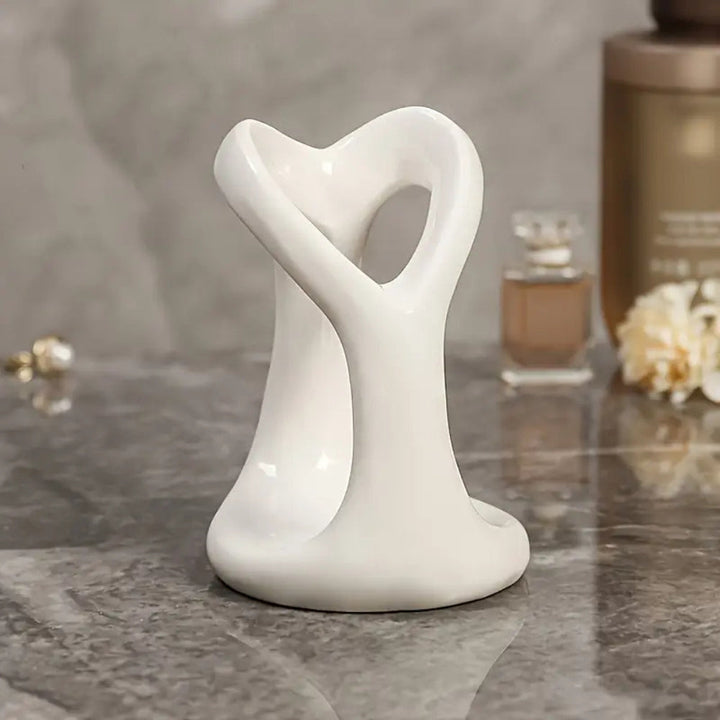 Lisslune | Heart-Shaped Ceramic Toothbrush Holder