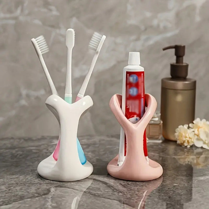 Lisslune | Heart-Shaped Ceramic Toothbrush Holder
