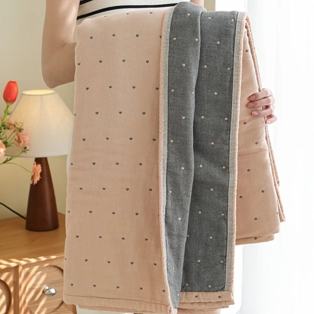 Lisslune | Heart Stitched Double-Spliced Cotton Gauze Blanket