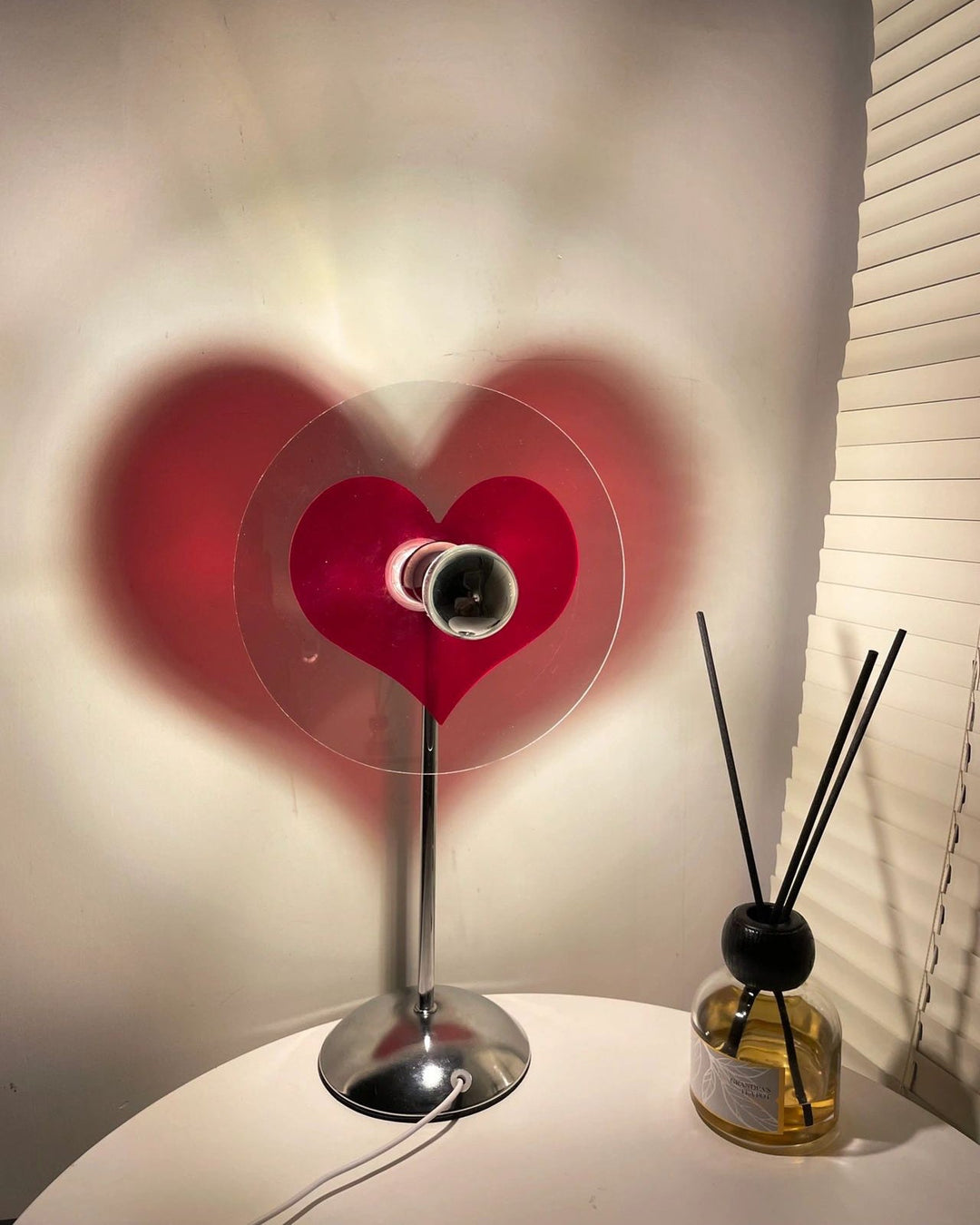 Lisslune | LoveGlow – Elegant Table Lamp with Rechargeable LED