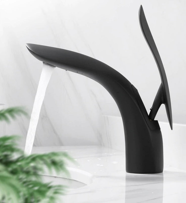 Lisslune | Luxurious modern bathroom faucet