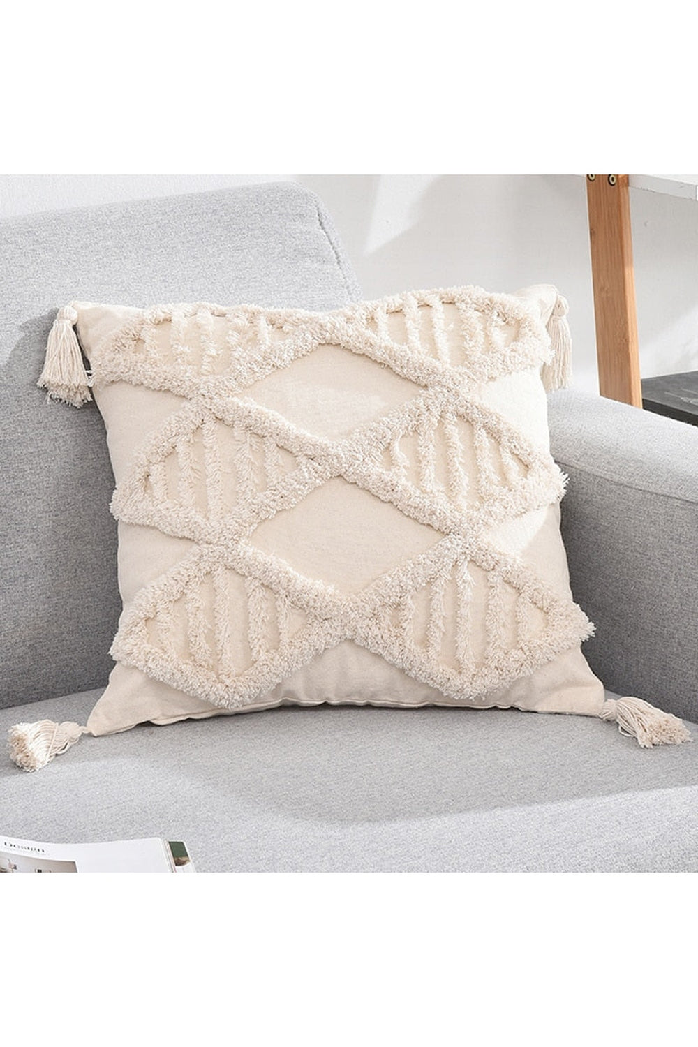 Lisslune | tufted cushion cover