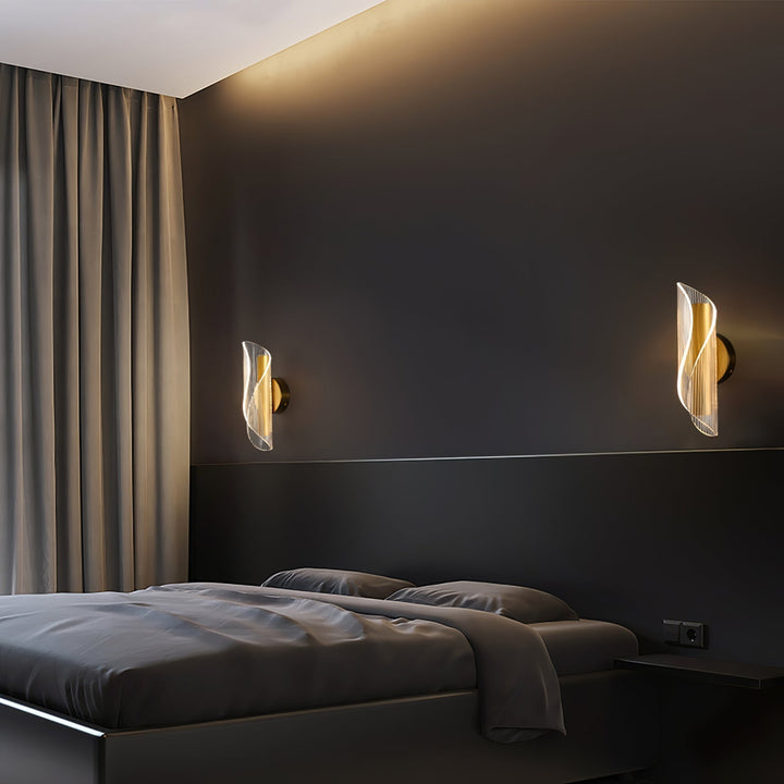 Lisslune | CrystalAura – Sparkling Crystal Wall Light for Glamorous Touch