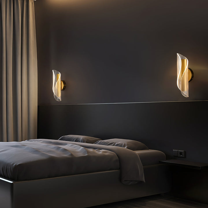Lisslune | CrystalAura – Sparkling Crystal Wall Light for Glamorous Touch
