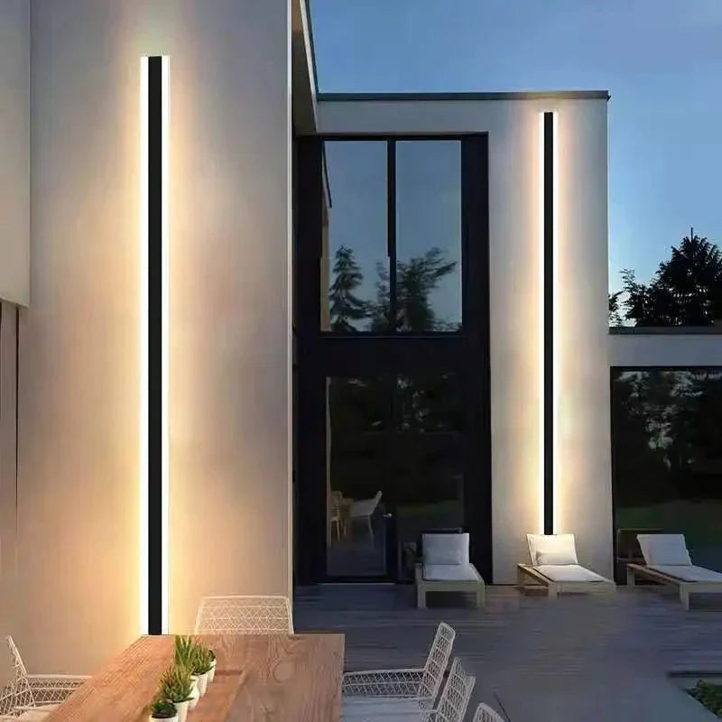 Lisslune | Smart LED Outdoor Wall Light with Light Sensor – Remote Control & Dimmable Features