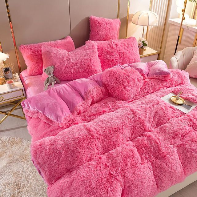 Lisslune | DreamWeave Luxe Bedding Set – Includes Free Heart-Shaped Pillow