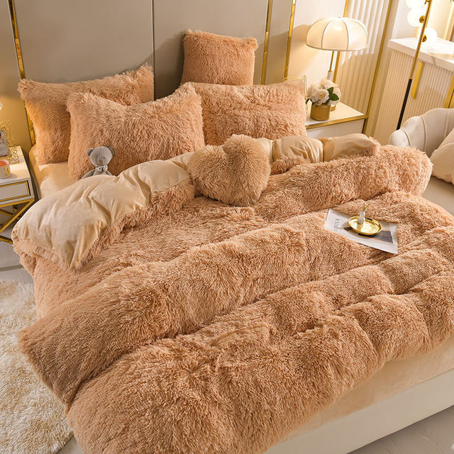 Lisslune | DreamWeave Luxe Bedding Set – Includes Free Heart-Shaped Pillow