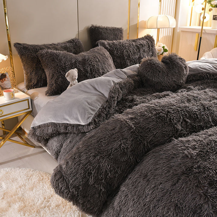 Lisslune | DreamWeave Luxe Bedding Set – Includes Free Heart-Shaped Pillow