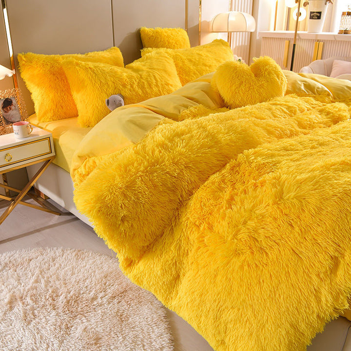 Lisslune | DreamWeave Luxe Bedding Set – Includes Free Heart-Shaped Pillow