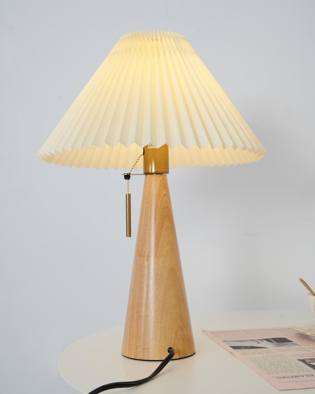 Lisslune | AntiqueRadiance – Elegant Wood and Metal Table Lamp