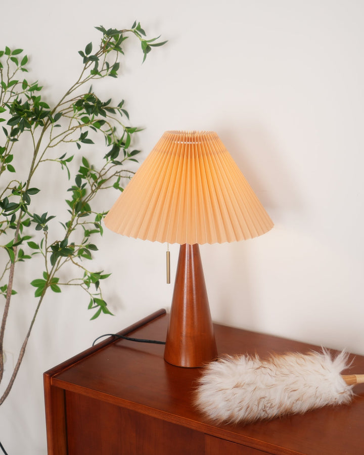 Lisslune | AntiqueRadiance – Elegant Wood and Metal Table Lamp