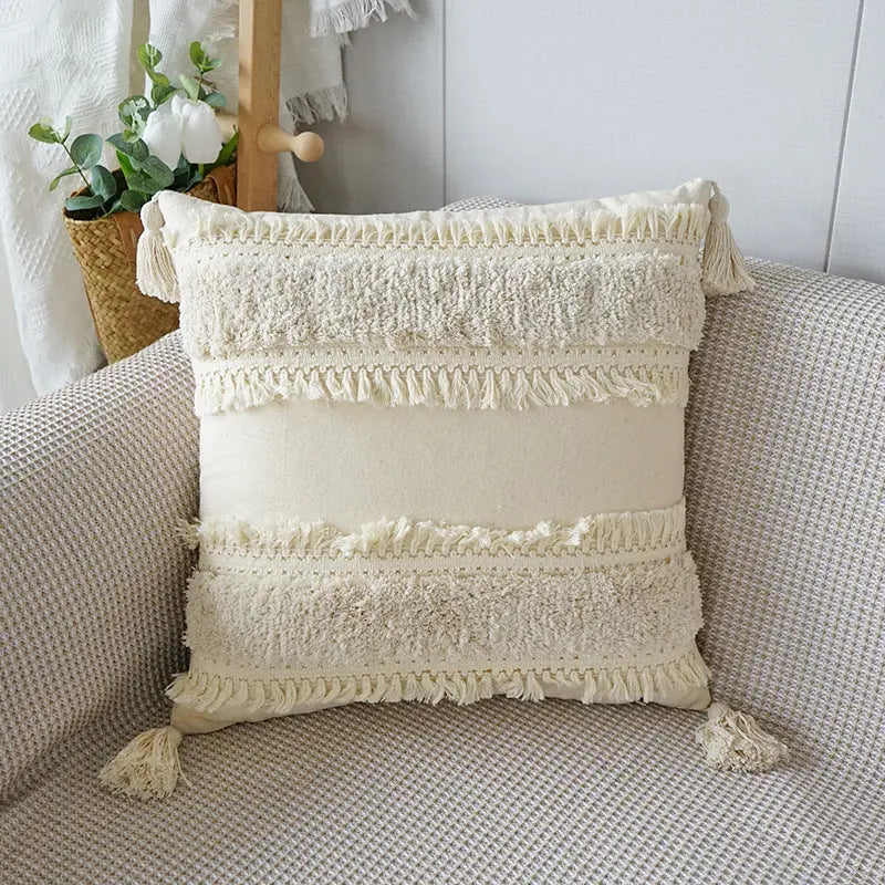 Lisslune | TexturaFringe – Stylish decorative cushions with textured patterns and fringed edges