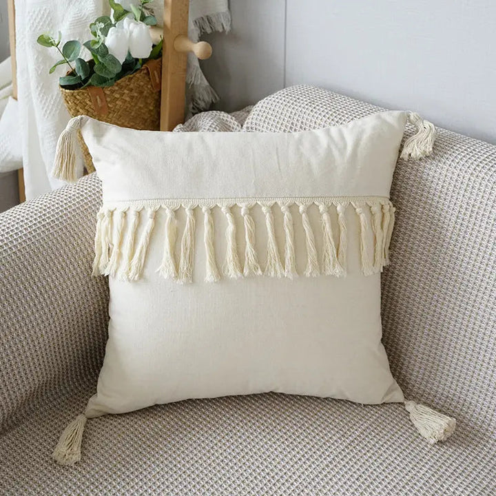 Lisslune | TexturaFringe – Stylish decorative cushions with textured patterns and fringed edges