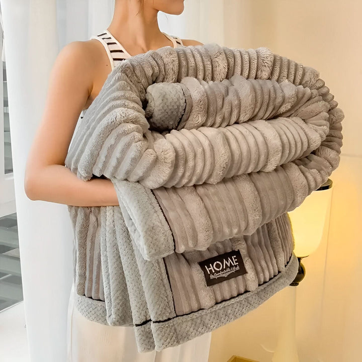 Lisslune | FLUFFIQUE - Premium Fluffy Cuddle Blanket