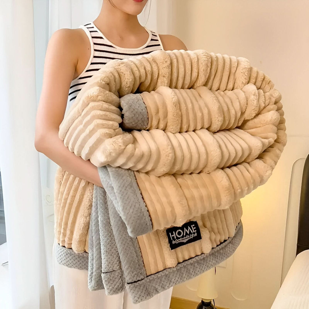 Lisslune | FLUFFIQUE - Premium Fluffy Cuddle Blanket