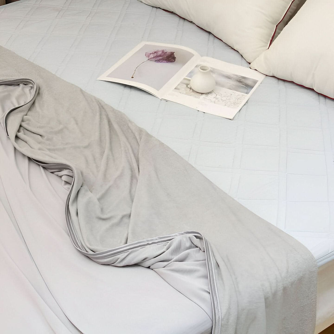 Lisslune | PLUMARIA - Ultra-soft cooling blanket