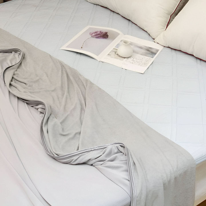 Lisslune | PLUMARIA - Ultra-soft cooling blanket