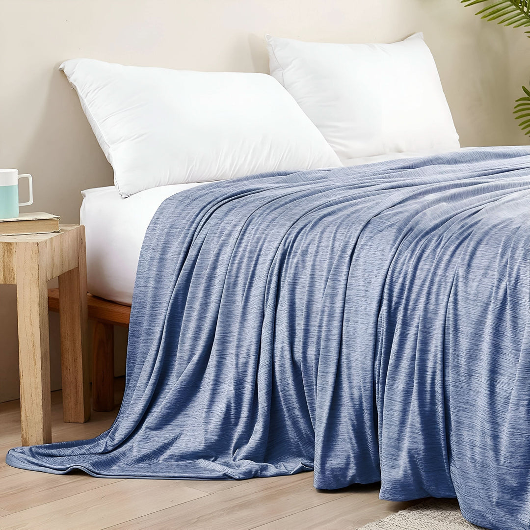 Lisslune | PLUMARIA - Ultra-soft cooling blanket