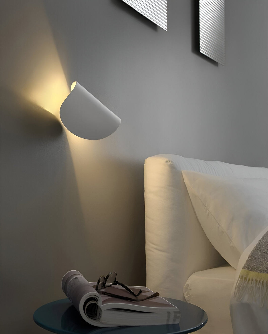 Lisslune | Twist Wall Lamp - Rotatable Metal Wall Light - Curve Wall Sconce
