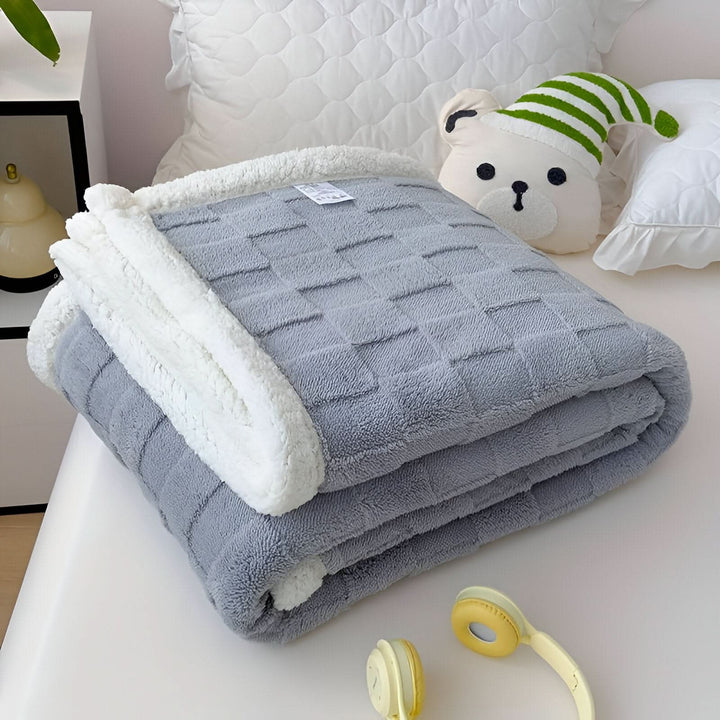 Lisslune | WINTERLOFT – Reversible Fleece Blanket