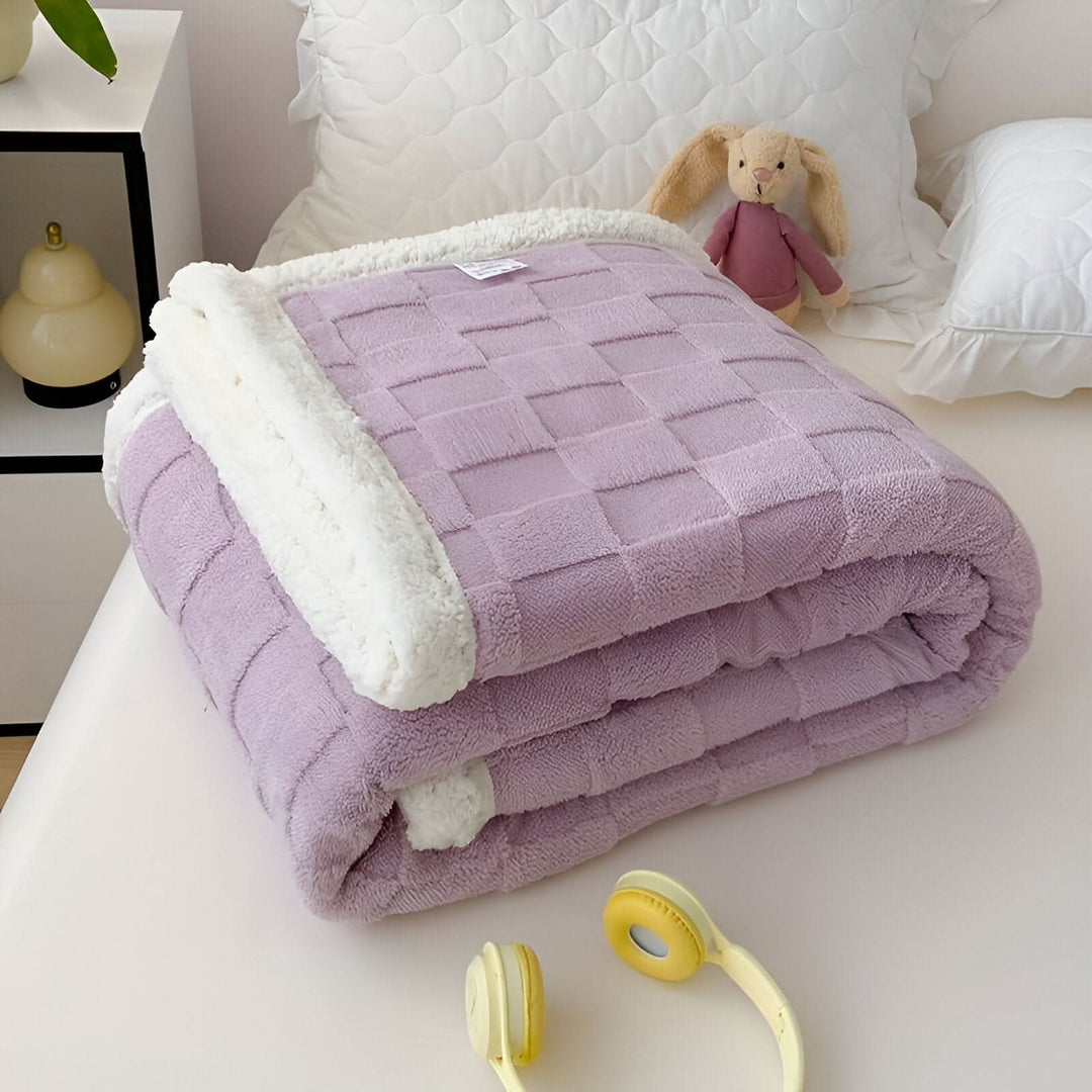 Lisslune | WINTERLOFT – Reversible Fleece Blanket