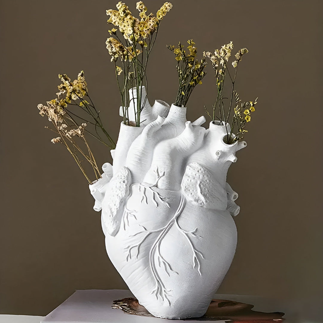 Lisslune | CherishBloom - Elegant heart-shaped vase for romantic charm