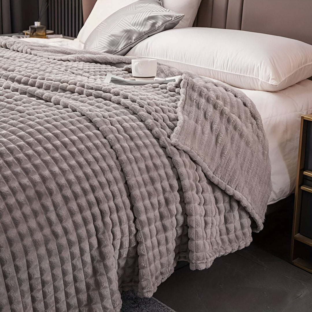 Lisslune | CORALWAVE – Ultra-soft Textured Fleece Blanket