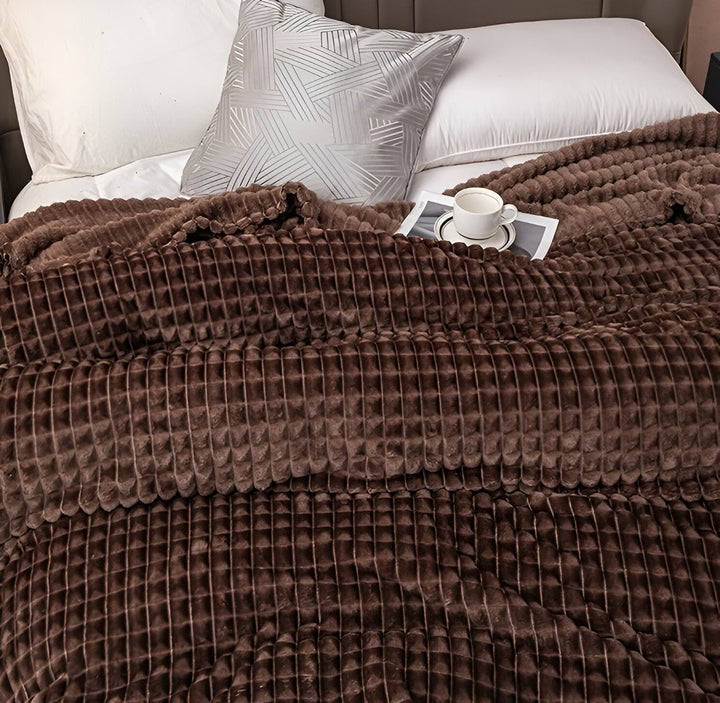 Lisslune | EliteWave Plaid - Ultrafluffy structured coral fleece blanket