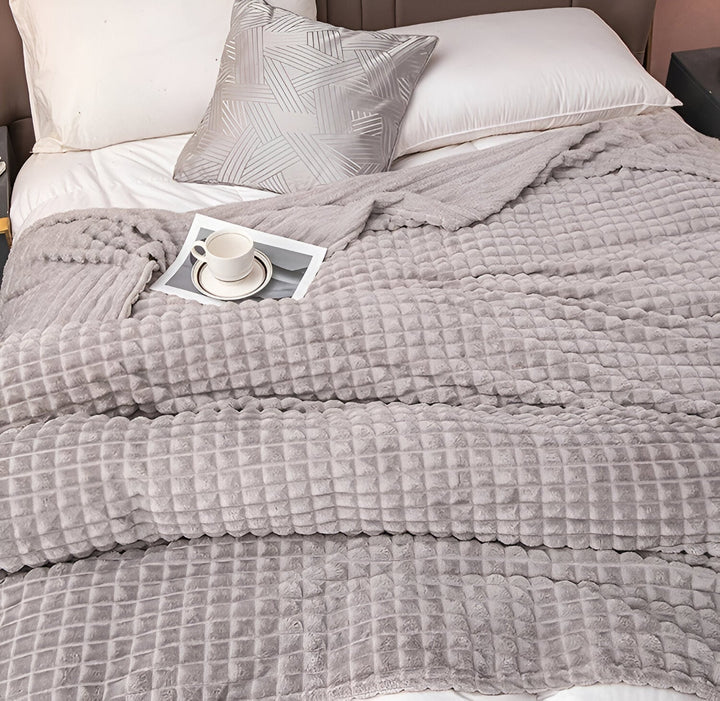 Lisslune | EliteWave Plaid - Ultrafluffy structured coral fleece blanket